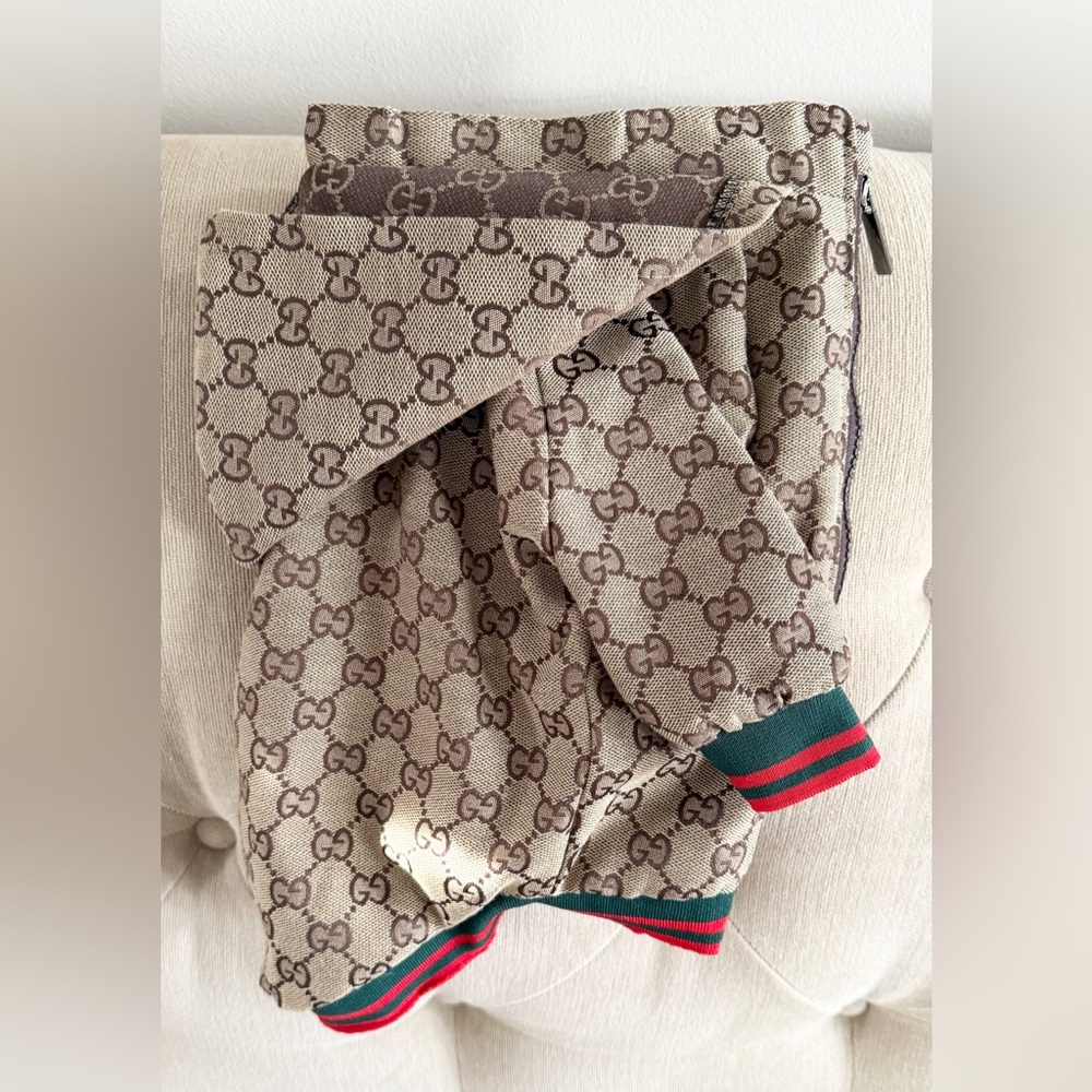 Gucci 🐾 Monogram Dog Jacket in Tan and Green - Picture 2 of 10